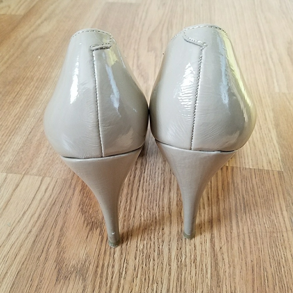 Steve Madden Beige Pumps - Picture 4 of 7